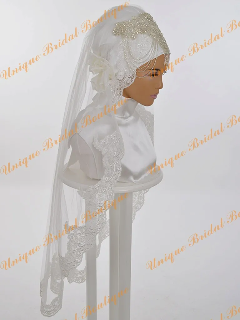 2021 New Arrival Muslim Bridal Hijab Custom Made Lace Applique Edge Elbow Length Beading Crystals Wedding Veils One Layer8241012