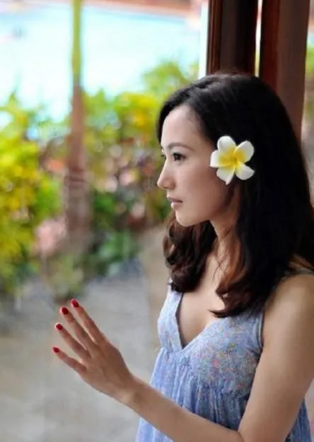 / Hawai vacanza fiore del Frangipani artificiali fiori festa nuziale nuziale dei capelli della gomma piuma della clip Plumeria accessori capelli FORMATO: 6CM