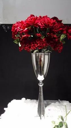 Vaso de flor de metal prateado bonito de alta qualidade para peças centrais do casamento