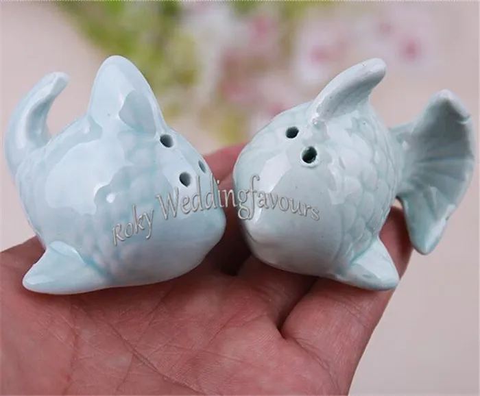 DHL =Kissing Fish Salt & Pepper Shakers Super Cute and Pratical Wedding Favors Party Supplies Table Decoration