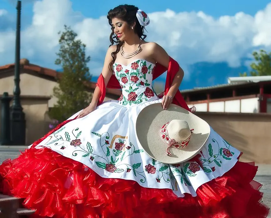 Vintage 2019 белый и красный органза каскадные оборками шариковые платья Quinceanera платья дешевые любительские вышивка многоуровневые сладкие 16 платье EN7119