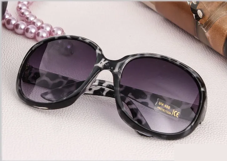 مصنع الجملة النسائية النظارات الشمسية النساء Oculos de sol Feminino Fashion Grasses Women Grand Grands Sunglasses Female 3113