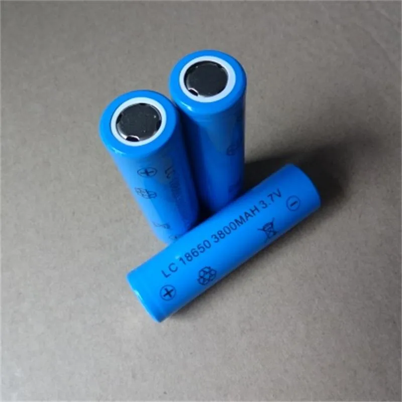 High quality LC 18650 3800mAh Blue 37 V lithium battery can be used in LED flashlight digital camera and so on8344657