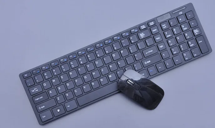 Mini Ultra Slim Wireless 2.4GHz Keyboard en Muis Kit voor Desktop Laptop PC zwart-wit optie