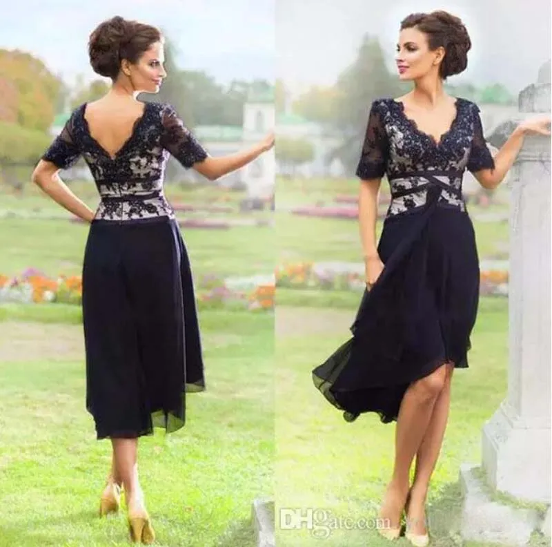 New Short Mother Of The Bride Groom Dresses V Neck Half Sleeves Sequins Beaded Appliques Lace Chiffon Flowing Navy Blue Brides Mother Dress