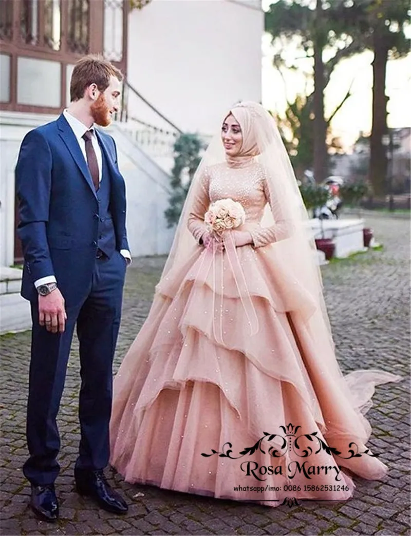 Fard à joues rose cristaux pays robes de mariée islamiques 2020 une ligne col haut manches longues Hijab musulman turc jupe à plusieurs niveaux Monique robe de mariée