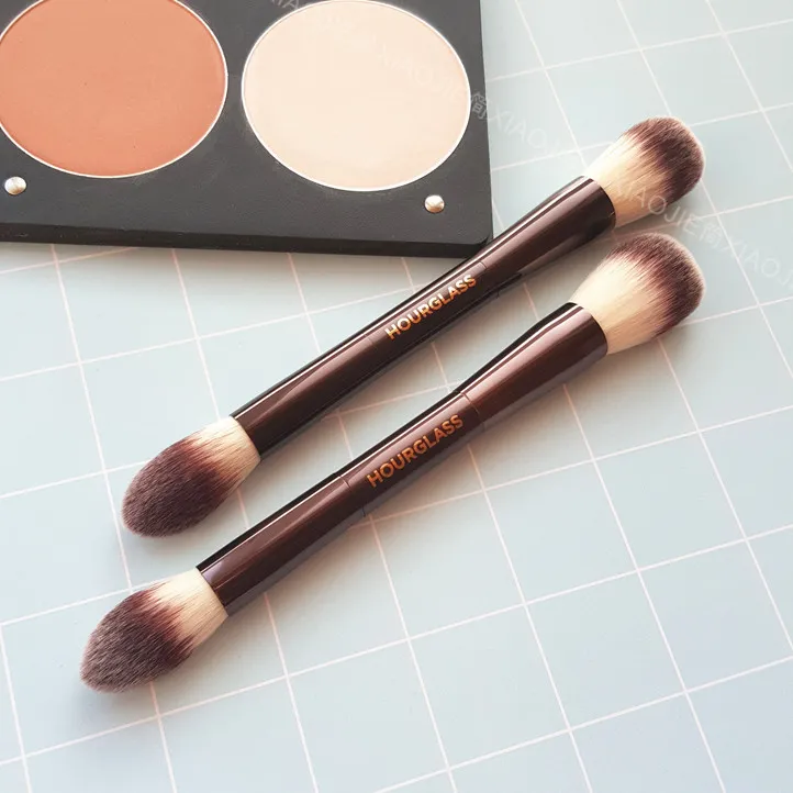 NEW Hourglass AMBIENT LIGHTING EDIT BRUSH Super Soft Synthetic Hair