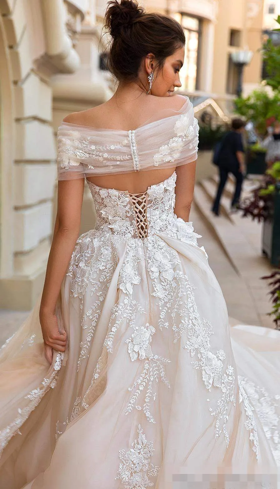 Custom Made 2019 Designer Sweetheart Vintage Lace Trouwjurken Met Off Shoulder Chapel Train Fall Winter Lace Appliques Weddin251B