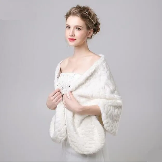 Princess Faux Fur Bridal Shrug Wrap Cape Stole Shawl Bolero Jacket Coat Crystal For Winter Wedding Bride Bridesmaid Dresses Real Image