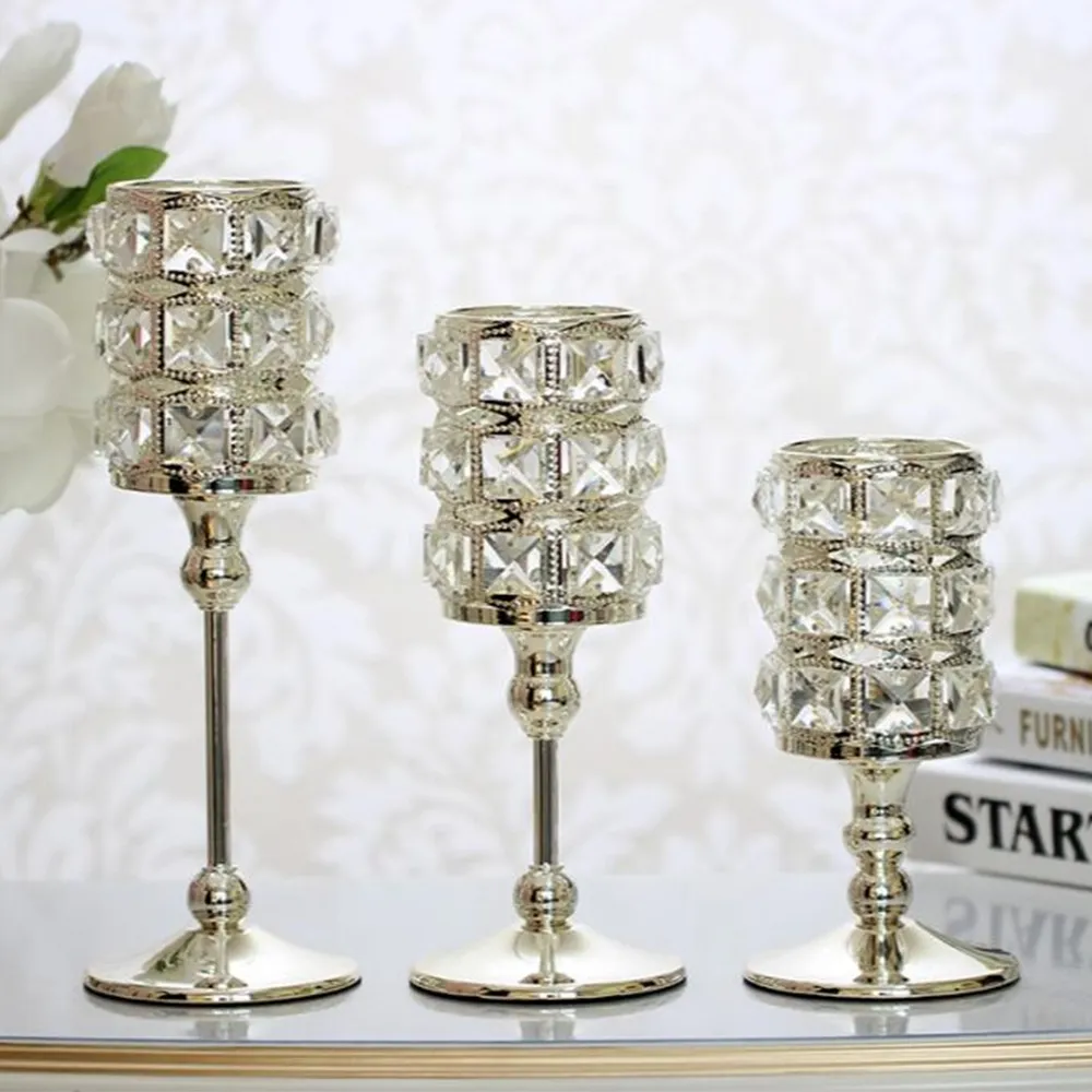 Nowy Specuary Metal Silver Silver Candle Crystals Holder Wedding Table Candelabra Centerpiece Home Decoration Candlesticks 3 Rozmiar