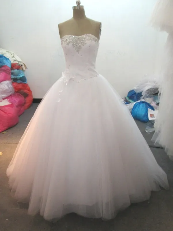 Superbe robe de mariée pas cher robe de mariée perles exquises paillettes cristaux froncé haut corset fleur à la main robes de mariée sans bretelles