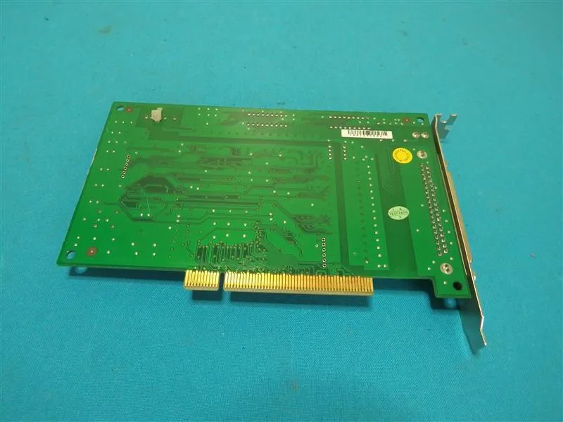 Advantech PCI-1750 Rev.a1 32道路絶縁デジタルボード100％テスト済み作業、使用、Warranの良い状態