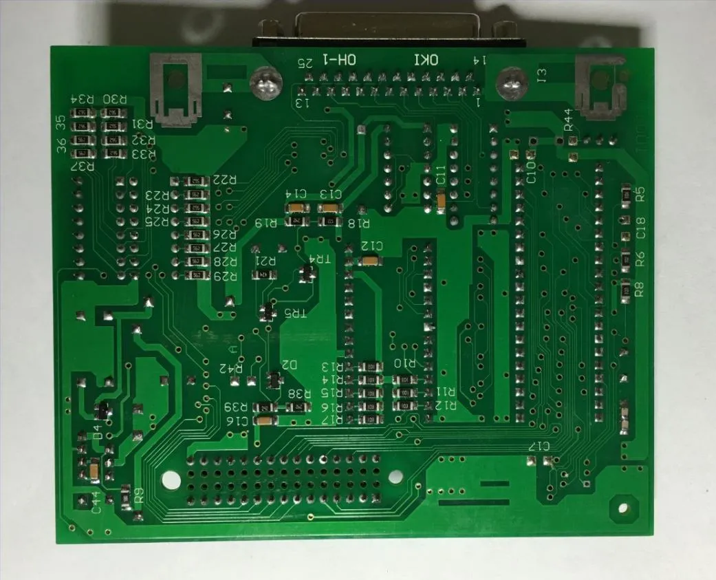 Kabel szeregowy interfejs jest używany głównie jako port drukarki w 25 igłach D kształt do 8 bitów transmisji danych LTTACA PC Board