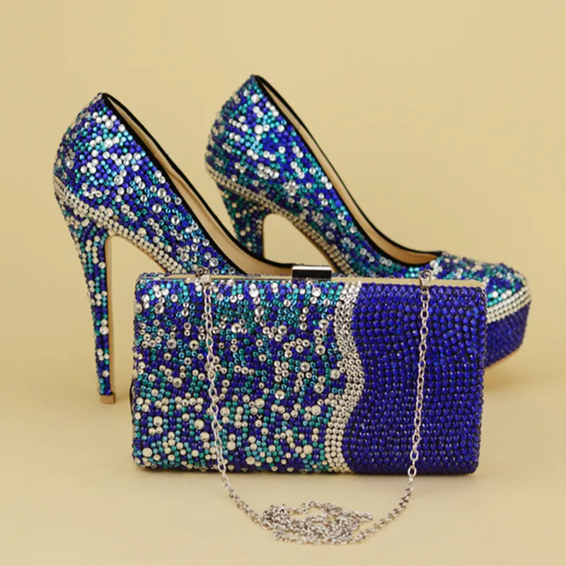 Neu eingetroffene einzigartige Design-Schuhe mit passender Tasche, blauer Strass-Party-Abschlussball, Nachtclub, High Heels, Braut- und Hochzeitsschuhe, Stiletto