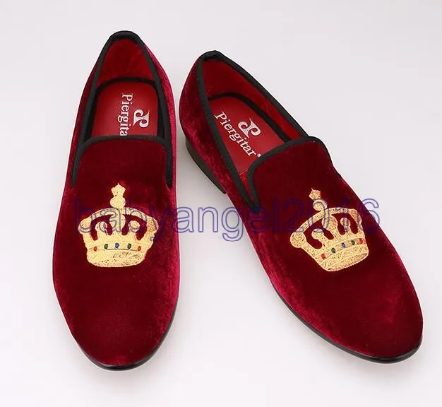 Brodé or couronne conception hommes chaussures velours chaussures mode hommes fumer pantoufles hommes mariage et fête mocassins livraison gratuite