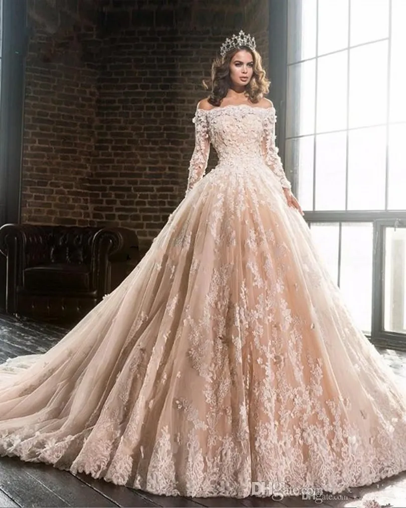 Robes De Novia 2017 Magnifique Une Ligne Robes De Mariée Avec Manches Longues Tulle Appliques Robe De Mariée Robe De Mariée Cour Train2611