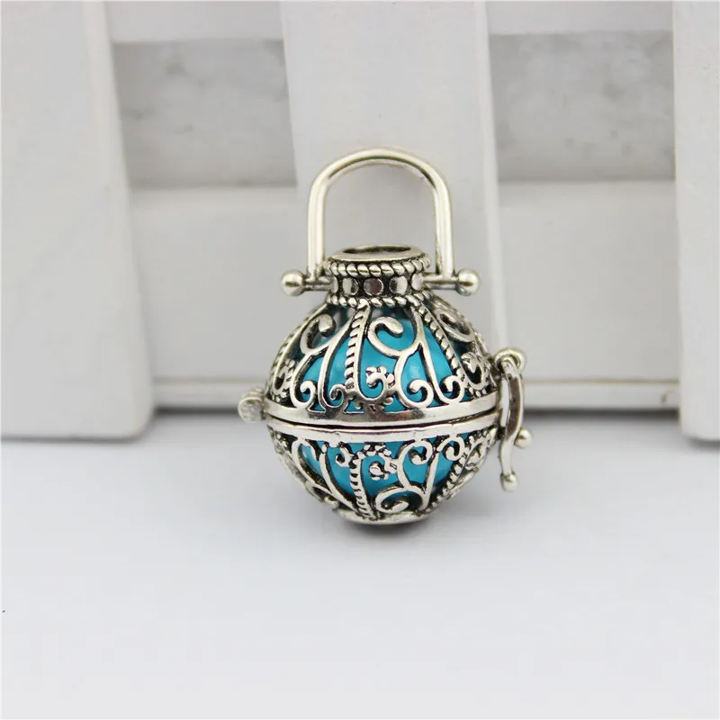 Fashion Opening floating Sound bead Lockets pendants 22*22mm Hollow Cage Pendant for Women Pregnany Mexico Harmony Balls Necklace Jewelry