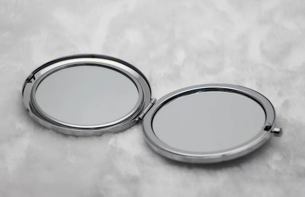 Espelhos compactos personalizados Costume Gravado Prata Metal Maquiagem de Maquiagem Cosmética Caso Casamento Favores Favoritos Presente Frete Grátis