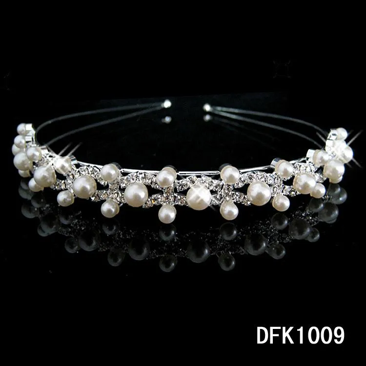 Venda quente Charme casamento nupcial dama de honra tiara coroa headband coração flor meninas amor cristal strass festa jóias B179