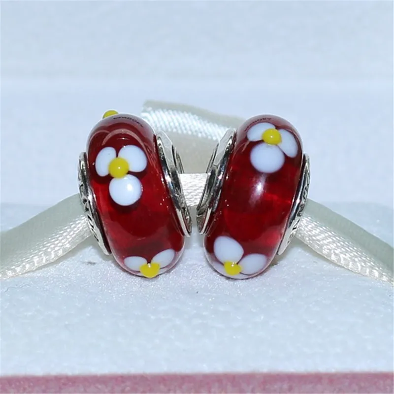 Handgefertigte Lampwork-Charmperle aus 925er-Sterlingsilber, rotes Gänseblümchen aus Muranoglas, passend für europäische Pandora-Schmuckarmbänder