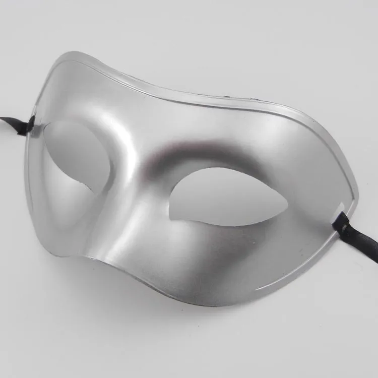 Masque de mascarade pour hommes Déguisement Masques vénitiens Masques de mascarade Masque en plastique demi-masque supérieur Quatre couleurs en option