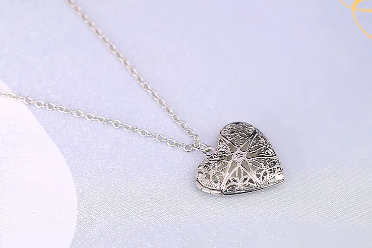 Glow In The Dark Necklace Opening Heart Aromatherapy Essentials Oil Diffuser Floating Lockets charms Necklaces For Women Fashion Jewelry