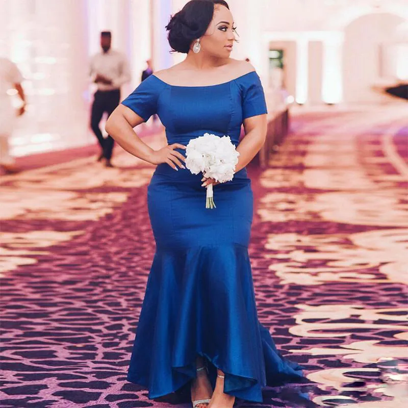 Blue Plus Size Bruidsmeisjes Jurken 2018 Satijnen Korte Mouwen Mermaid Maid of Honour Jurken Hoge Low Wedding Gast Prom Party Jurk