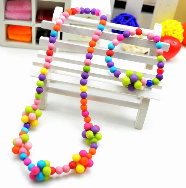 Bonitos regalos para niños, juegos de joyas de dibujos animados para niños, mezcla de colores, collar de cuentas acrílicas dulces para niñas, regalo de pulsera