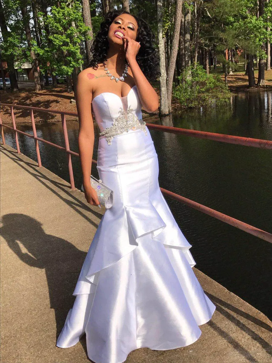 Shinning Satin Mermaid White Evening Gowns Sweetheart Applique Beaded Waist Prom Dresses Tiered Floor Length Black Girl Cocktail Party Dress