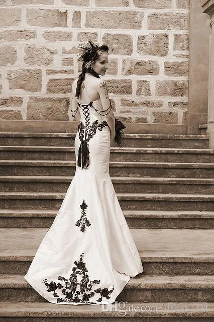 Vintage 2016 robes de mariée sirène en taffetas noir et blanc pas cher gothique chérie appliques perlées longues robes de mariée sur mesure EN3304