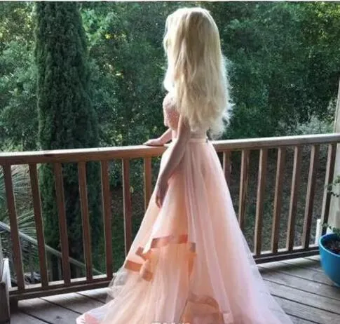 Розовая мечта девушка выпускной выпускной платье с драгоценностями на молнии