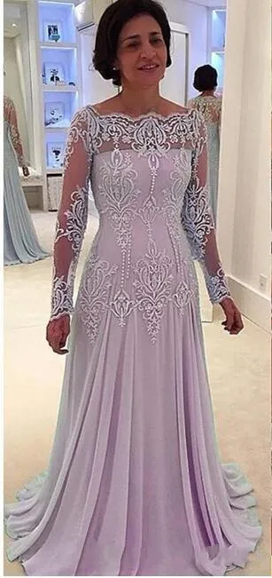 2021 Lekkie Niebo Niebieskie Sheer Długie Rękawy Matka panny Młodej Pana młodego Suknie Sheath SHIFFON Koronki Aplikacje Eleganckie Sukienki Matka Na Weddings