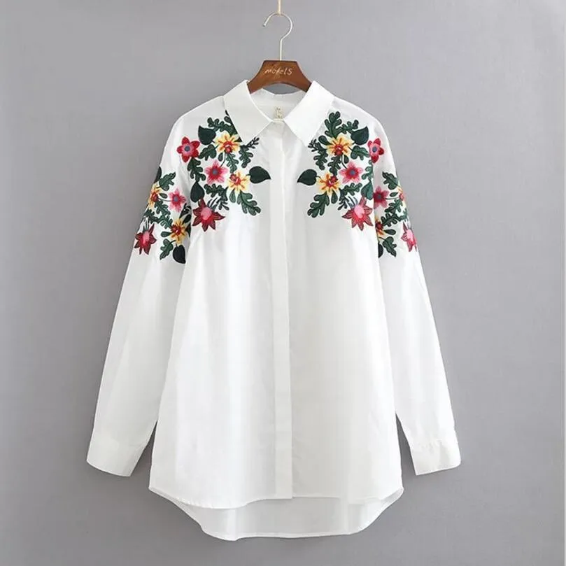 2017 New Fashion Design Floral Embroidery Turn-down Collar Shirt Casual Long Sleeve Vintage Women Flowers Tops Workwear White Cotton Blouse