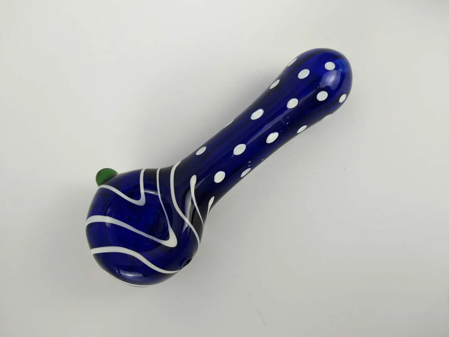 Pipe en verre bleue de 5 pouces de long