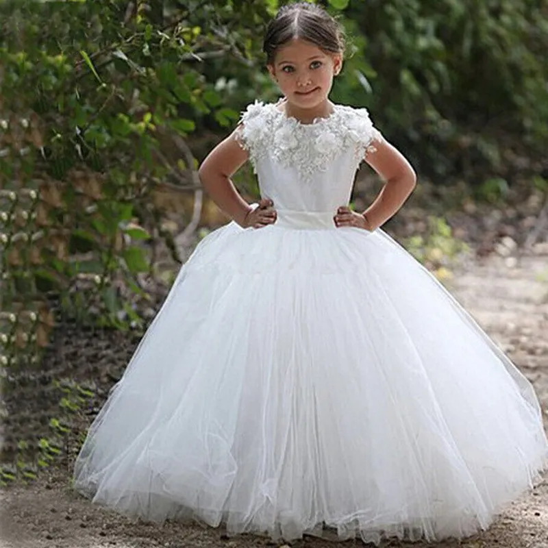 Incrível 2017 Ball Gown Flower Girl Dresses Jewel Neck com delicada rendas e flores feitas à mão mãe branca e vestidos de casamento Daugher