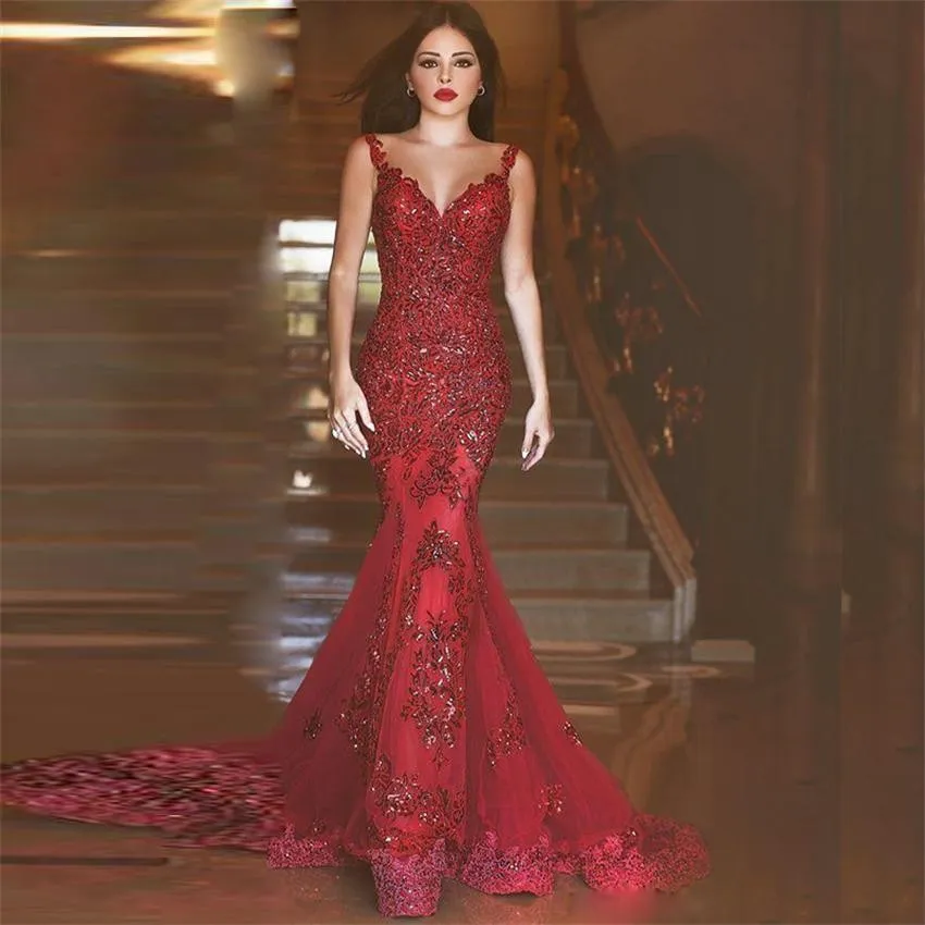 Superbe robe de bal sirène rouge foncé pure col en V sans manches illusion dos robes de soirée avec perles appliques dos ouvert robes formelles