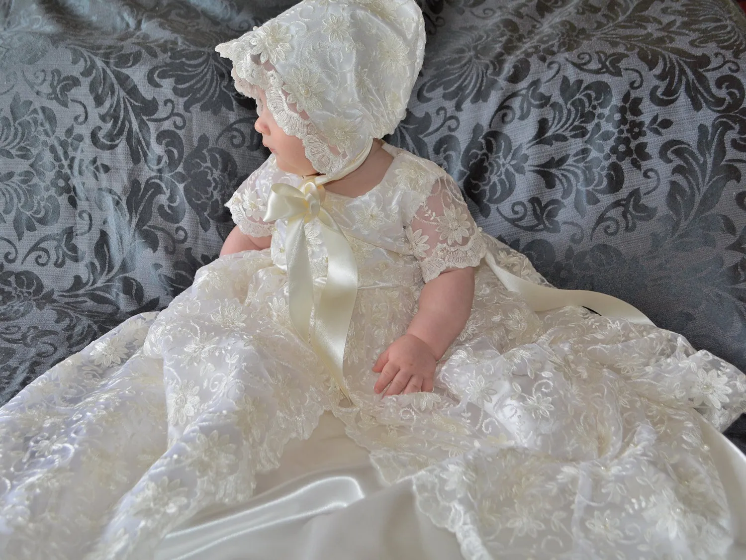 반 소매 침례 가운 싼 아이 첫 커뮤니케이션 드레스와 함께 아기 소녀를위한 새로운 레이스 세례 드레스