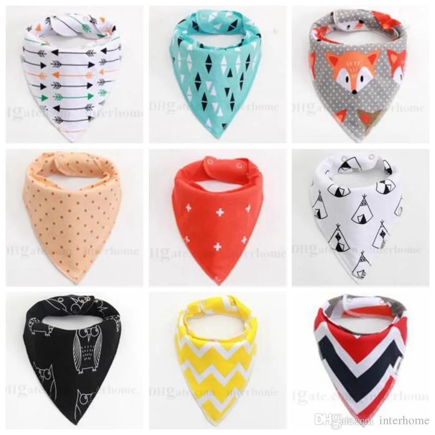 Baby Bibs Burp Cloth INS 유아용 만화 타액 타올 삼각형 인쇄 된 턱받이 아이들 목화 머리 스카프 Feeding Slobber Bib Pinafore Turban H507