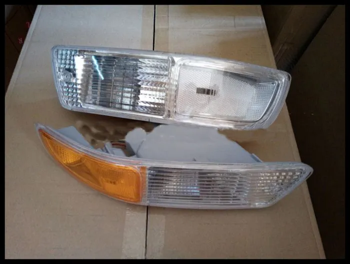 Voor 1998 1999 Toyota RAV4 auto auto auto voor bumper links rechter mist rijverlichting behuizing wit gele dekselbehuizing