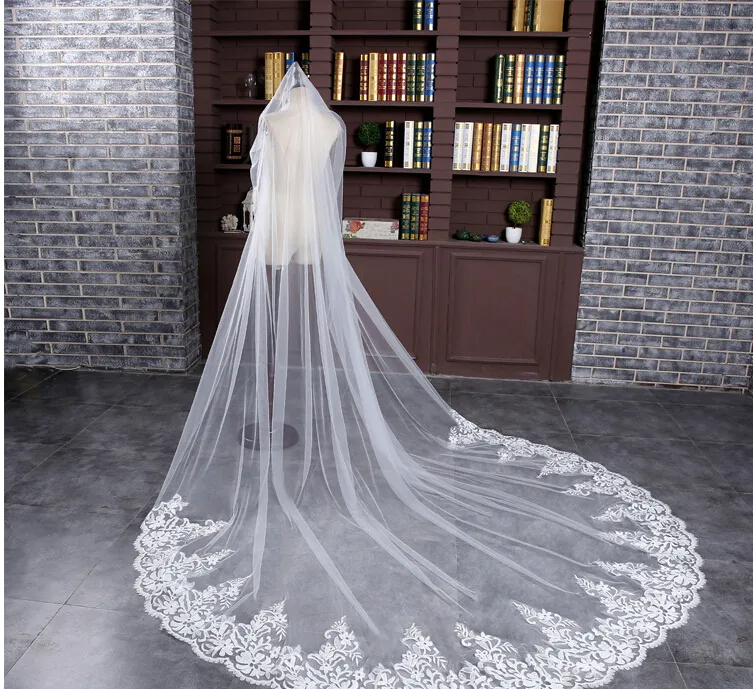 2017 Luxury RoyalCathedral Train 3 Meter Long Bridal Veils Applique Lace Edge With Soft Tulle White Wedding Veils noble marriage 4826017
