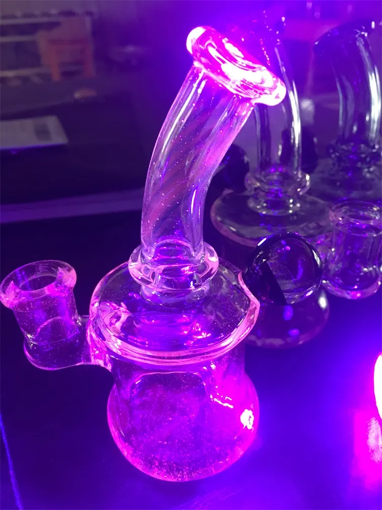 UV Glass Hookah Lysous Oljeborrmaskin Rökning Ställ Rör 14mm Joint Factory Direkt Pris Koncessioner