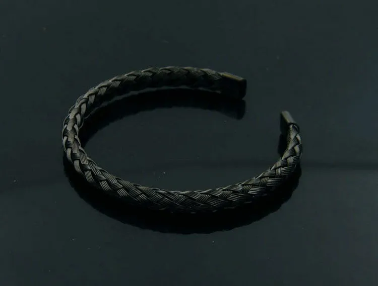 BC Titan-Stahl-Schmuck Ganze Fabrik-Draht-Armreifen-Schwänze in das vierfarbige einfache wilde Zubehör-Armband4465023