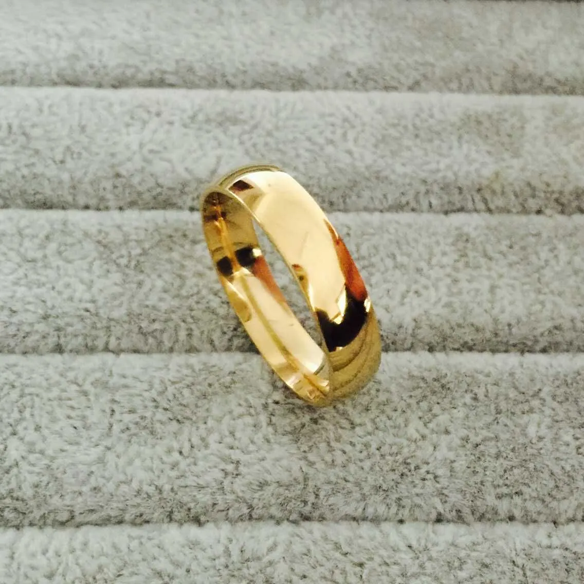클래식 인기 18K Real Gold Plated 6mm 티타늄 강철 여성 남성 결혼 반지 최고 품질은 애인 결혼식 보석류 233R을 페이드하지 마십시오.