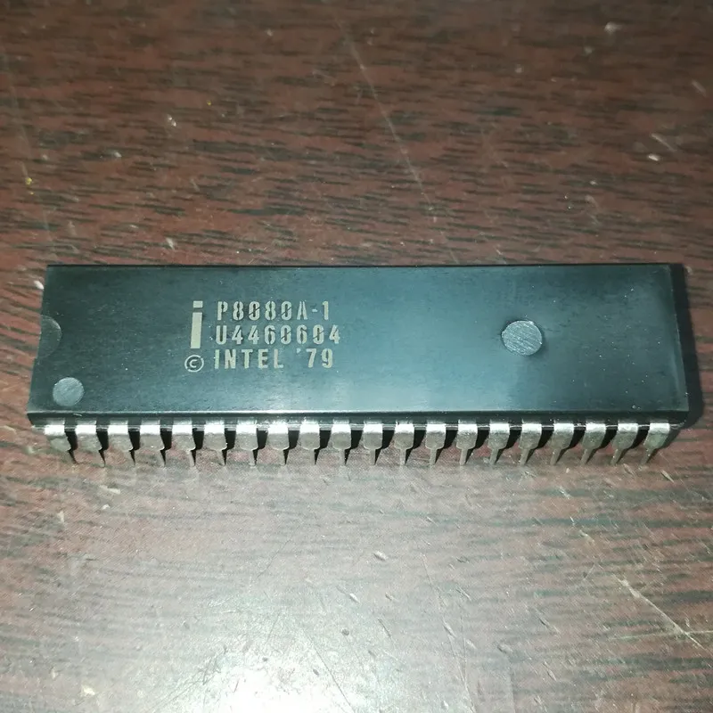 P8080A. P8080A-1. P8080A-2 / elektronische componenteningestelde circuits 8-bits, microprocessor, dual in-line 40-pins dip plastic pakket. PDIP40, 8080 OUDE CPU