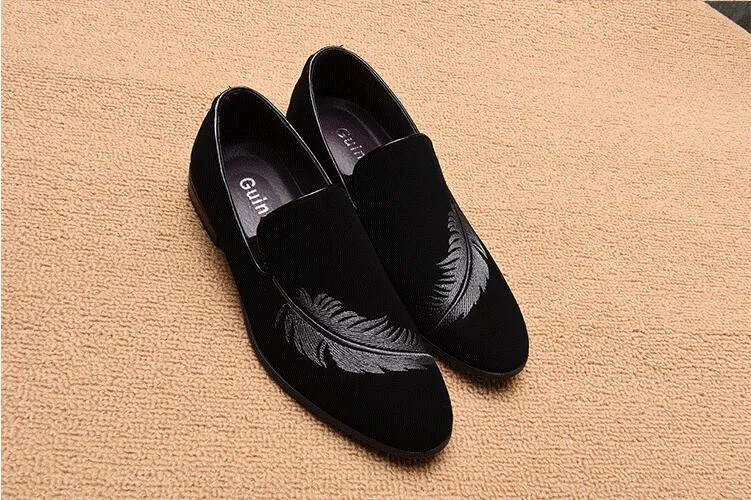 Hot sales Fashion Men Loafers Slip on Mens Shoes Casual Velvet Slippers British Dress Shoe Men`s Flats Wedding and Party Shoes M216