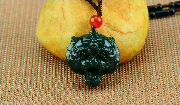 Collier pendentif chinois 100% naturel néphrite hetian Jade Tiger Head Lucky Jade1974