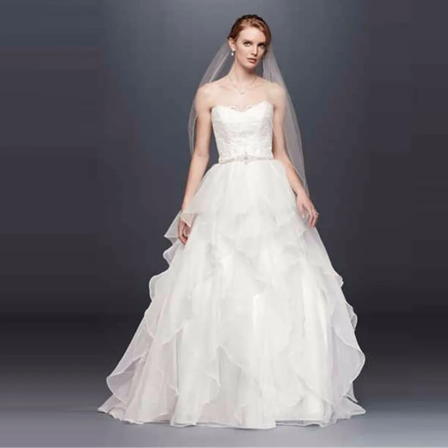 Новое кружево и органза Свадебное бальное платье с бисером -любимым дизайнерским дизайнером рюша