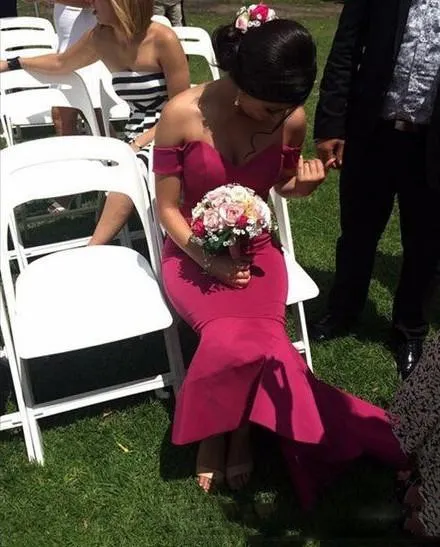 Muhteşem Fushia Denizkızı Gelinlik Modelleri Onur törenlerinde Ucuz Wedding Guest Parti Of 2017 Kapalı Omuz Yüksek Düşük Saten Hizmetçi Elbise Özelleştirilmiş