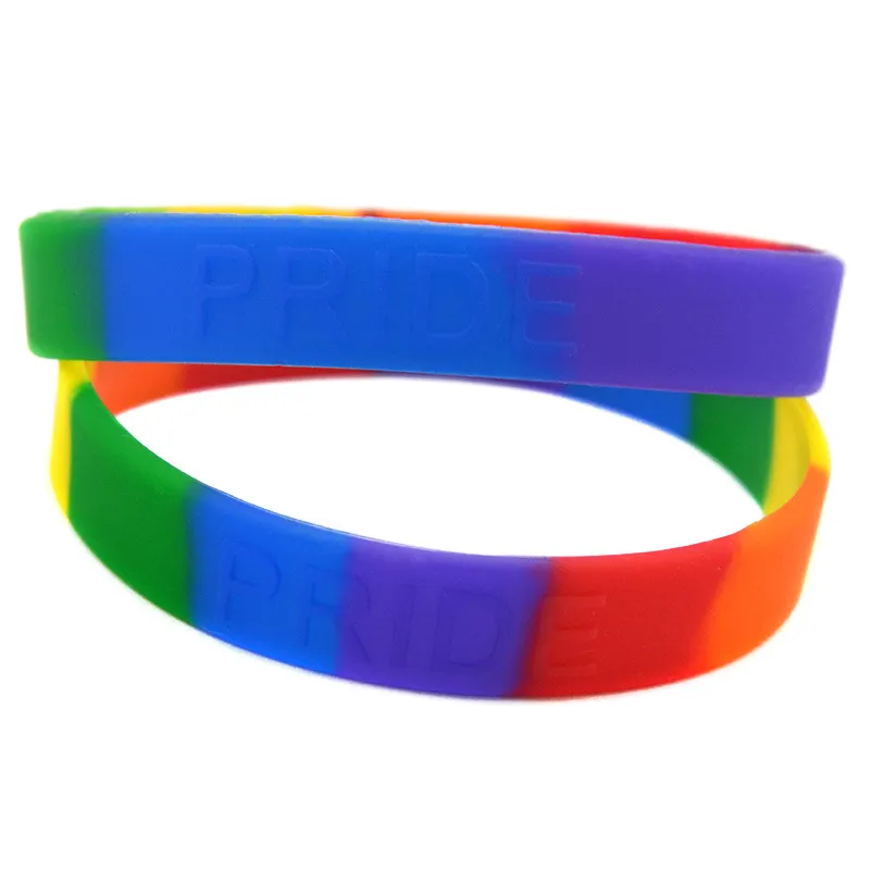 100 stks Pride Silicone Rubber Bracelet Trendy Decoratie reliëf Logo Volwassen maat Rainbow Colors voor promotie Gift