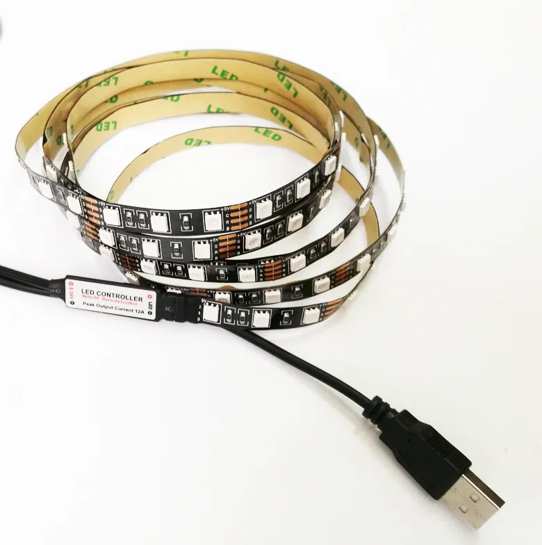 USB Kablo LED Noel Şerit Işık Lambası 5V SMD5050 RGB Esnek Strip Işık TV Arka Plan Aydınlatma Kiti Uzaktan Kontrolör 7039050